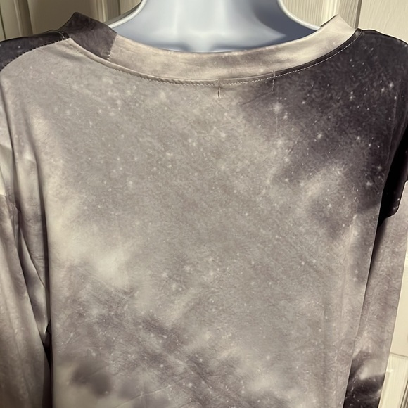Rainbow Tie Dye Soft Galaxy Top size XL 🌌 - Picture 6 of 9